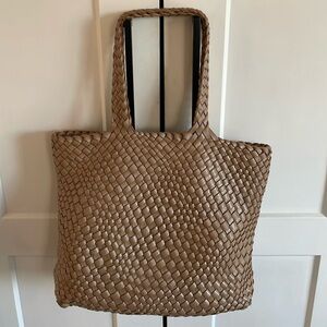 Great faus leather tan bag